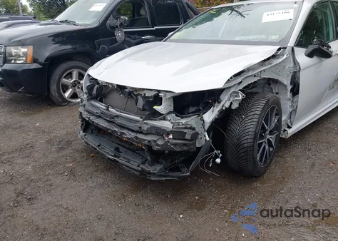 2024 Toyota Camry Se from USA, damaged, VIN 4T1G11AKXRU194555